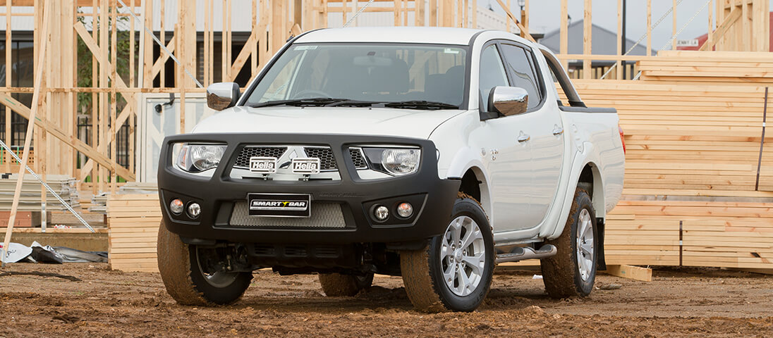 Mitsubishi_Triton_MNML_smartbar